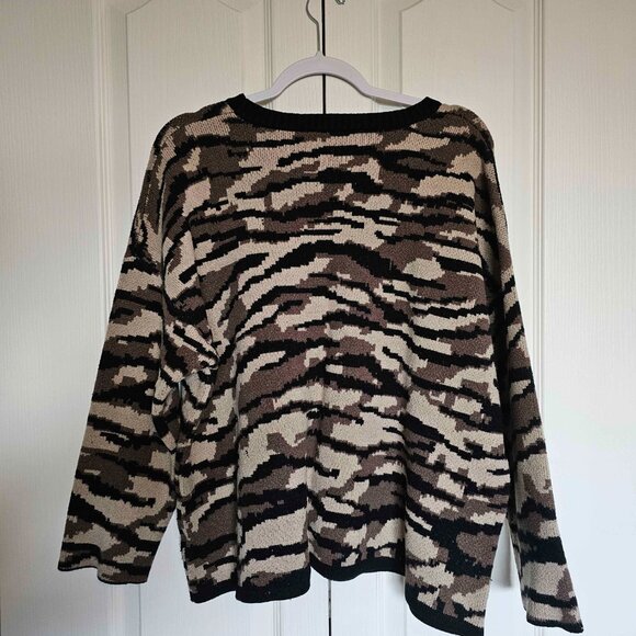 3X Thick Brown Camo Pattern Sweater (USED) - Philosophy Republic Clothing - Picture 2 of 4